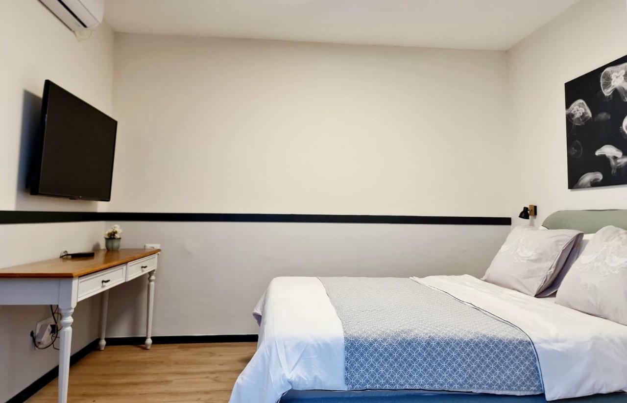 Royal Park- Magical Garden Apartment Eilat Esterno foto